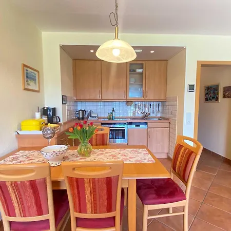 Apartment Moin 4 *